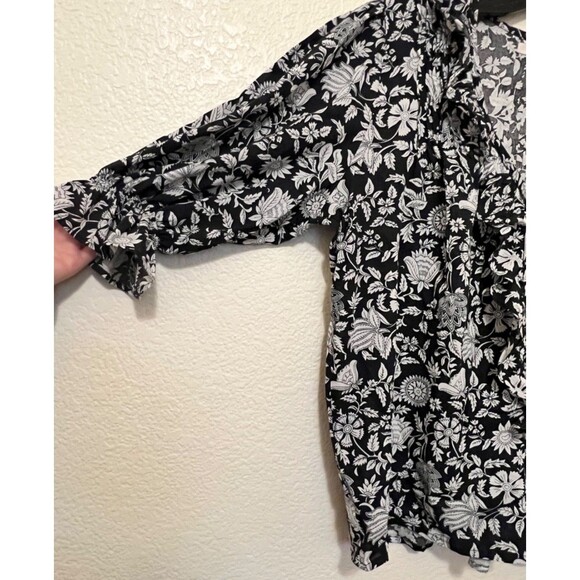 PANEROS Chloe Shirt Midnight Garden Black/White Floral Ruffle Neckline Preppy L - Picture 4 of 9